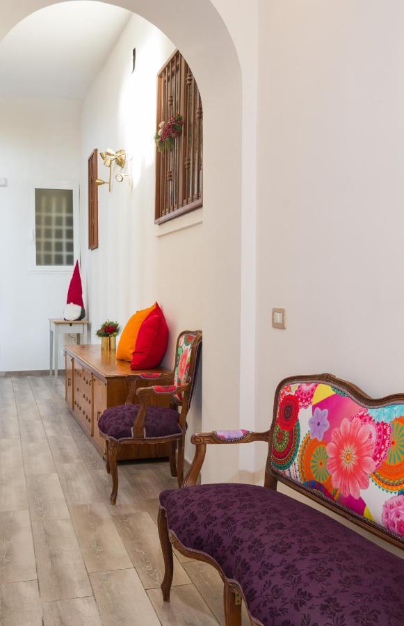 Giu Al Centro Bed & Breakfast เนเปิลส์ ภายนอก รูปภาพ